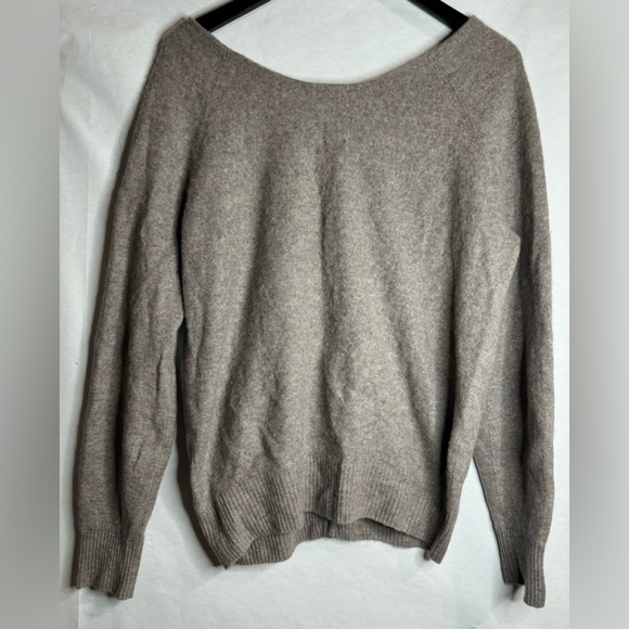 *SOLD ON EBAY* Garnet Hill 100% Cashmere Light Gray Cardigan Sweater - Picture 2 of 6